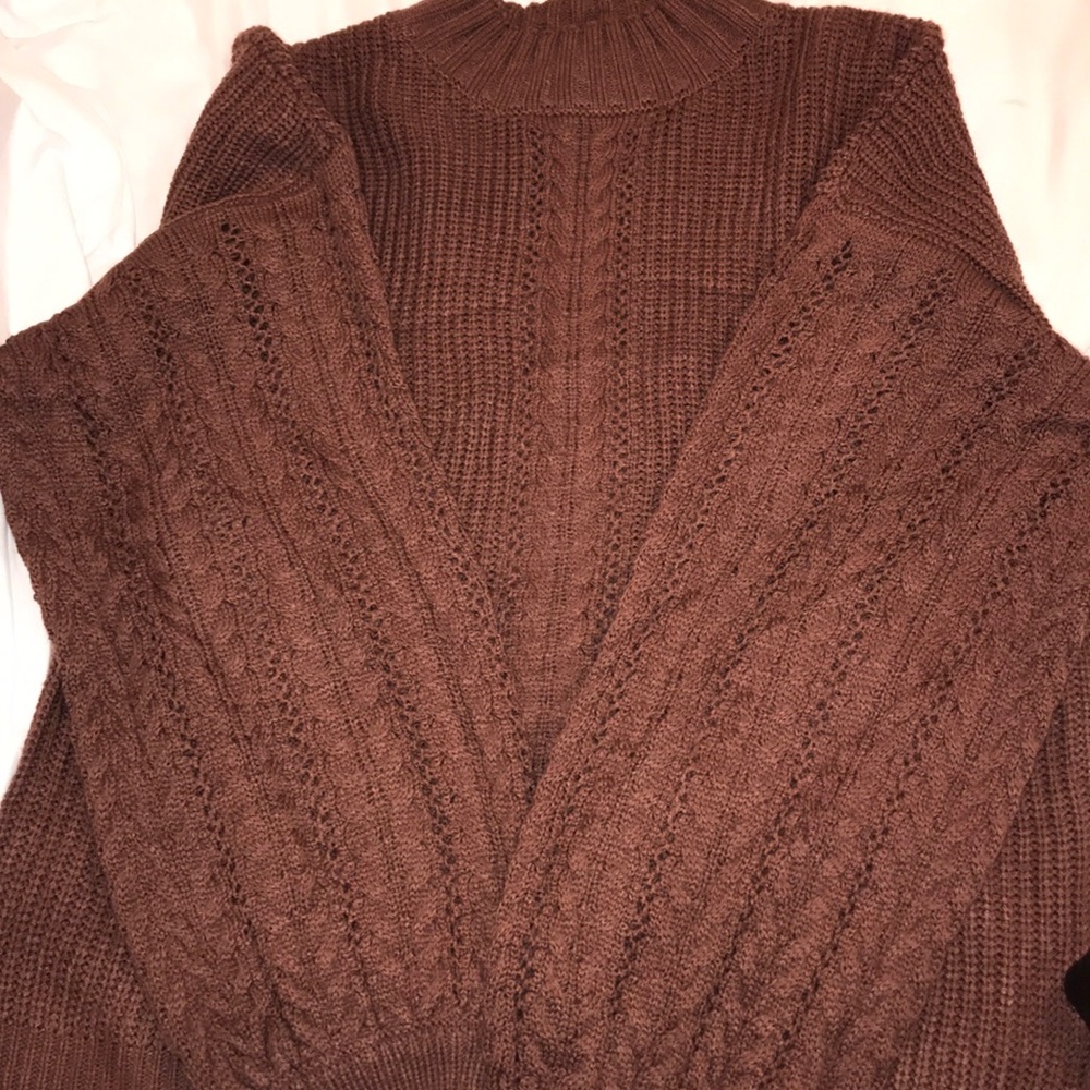 BRAND NEW! Brown sweater